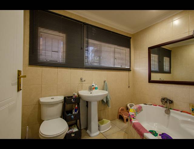 3 BEDROOM HOUSE FOR SALE IN HEIDELBERG INDUSTRIAL